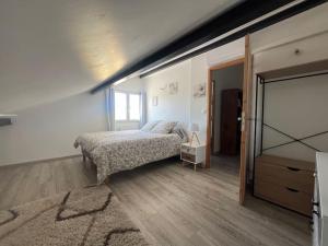Villas Maison de charme, piscine et vue panoramique : photos des chambres