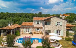 Beautiful Villa Mara with pool in Sv Lovrec