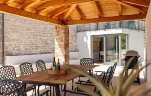 Beautiful Villa Treori with pool in Sv Lovrec