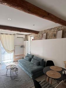 Studio avec piscine