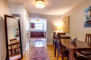 Spacious Apt In North End