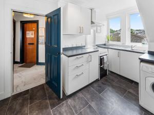 Westbay Apartment