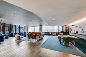 62D Fully Equipped 2BR Abnb Property, Perfect for a Local Experience in Melbourne with Free Parking