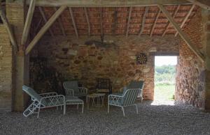 Maisons de vacances Maison Littre - Piscine chauffee - Au calme entre vignes et foret : photos des chambres