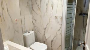 Grand T2 Meublé-Juan Pins-Logt8