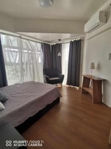 Olivias Staycation 1801