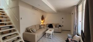 Appartement duplex sur les toits dAix avec terrasse ensoleillée