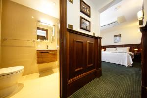 Regency House Hotel