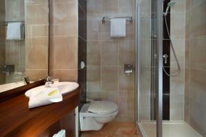Hotels Brit Hotel Tours Sud – Le Cheops : photos des chambres