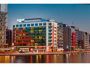 Kordon Hotel Pasaport - Отели, Измир