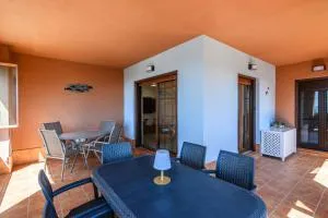 Las Palmeras by Ĥ - Playa Punta del Moral PLHP100P100 - Punta del Caimán