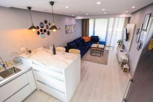 Colorful Oasis with Sunny Balcony