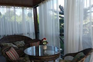 Excelente casa equipada em condomínio em Gravatá