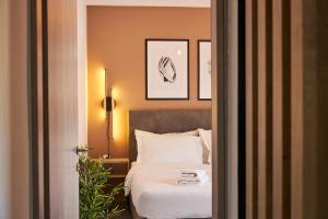 Golden Apartment by BiNoBi!