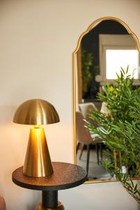 Golden Apartment by BiNoBi!