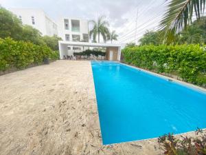 Hermoso conjunto residencial con piscina
