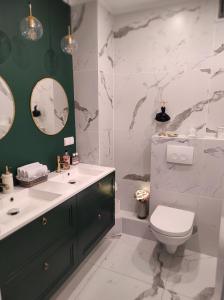 Apartment RAMUŁTA 53 Gdynia balcony Netflix PS4