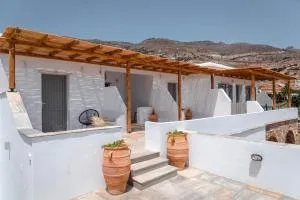 Living Blue in Tinos - Kardiani