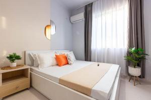 Himara City 32 - Central & Beach Access