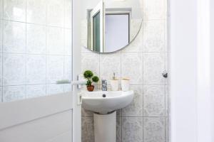 Himara City 32 - Central & Beach Access