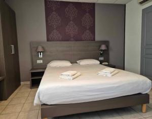Hotels Logis Hotel Le Mistral - Restaurant - Montelimar Sud : Chambre Double Supérieure