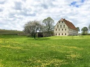 Lindenhof Michaelis - Urlaub auf dem historischen Gutshof - Seitenhain