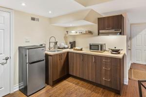 Cozy 1-BR, with Private Patio