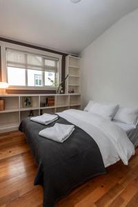 Spacious 3BR Downtown Location