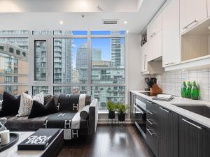 freed Suites - Downtown Toronto