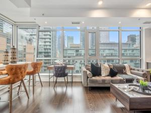 freed Suites - Downtown Toronto