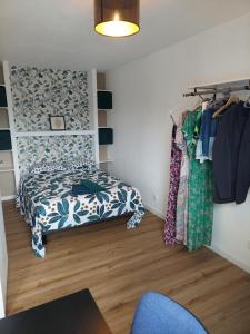 Appartements Traezh - appart-sympa - T3 en plein centre de Ploemeur : photos des chambres