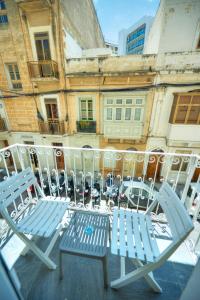 Charming 2 bedroom near Sliema seafront YBON1-1