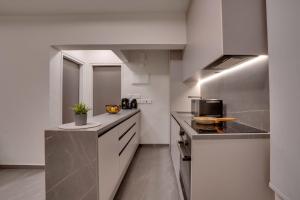 Sea Front Luxury Apartment