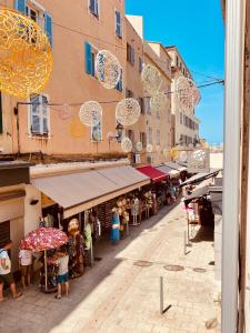 Hotels L'Escale Cote Sud : photos des chambres