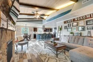 Tranquil Lakefront Cabin Fire Pit, Grill and Patio - توماهوك