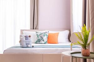 Himara City 34 - Central & Beach Access