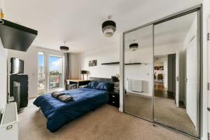 Stunning 2 bed 2 Bath Apartment in Canary wharf