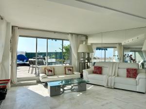 CANNES CROISETTE Sea & Sky