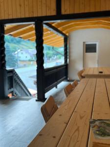 La Ilie la spălătorie