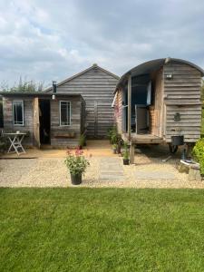 The Hen House Shepherds hut with hot tub
