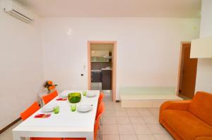 Villa Giusi con Jacuzzi nel Boomerang Village a Torre Colimena