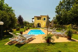 Blue wave beach villa with pool 100m from the beach