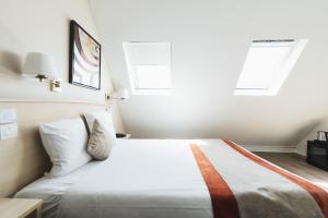 Hotels Hotel Corona -Rodier- : photos des chambres