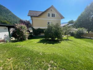 am Kalvarienberg Villenapartment & Hostel Bad Ischl