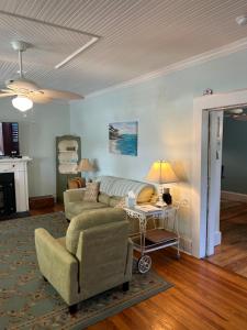 The Rose on Lakeside