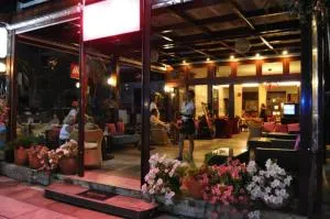 Okeania Seafront Rooms in Kamena Vourla - 卡梅纳维洛拉