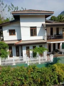 Mali Villa - Galagedara