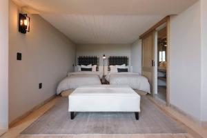 Casa Sol In Avándaro with jacuzzi and lake view