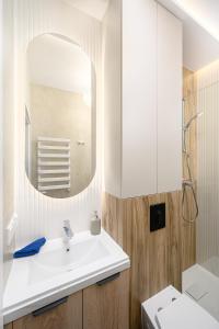 Quiet Apartment on the Main Square, 2 Bathrooms