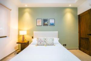 Pool, BBQ & Ocean View | Modern Amapas Condo